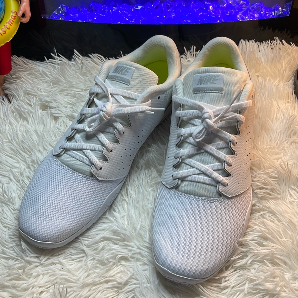 Nike WMNS Cheer Sideline Iv Womens 943790-100 ~ Size 12